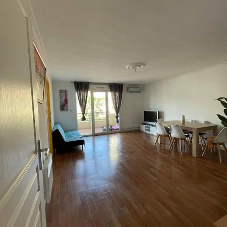 Chhun Apartment Draguignan Bagian luar foto